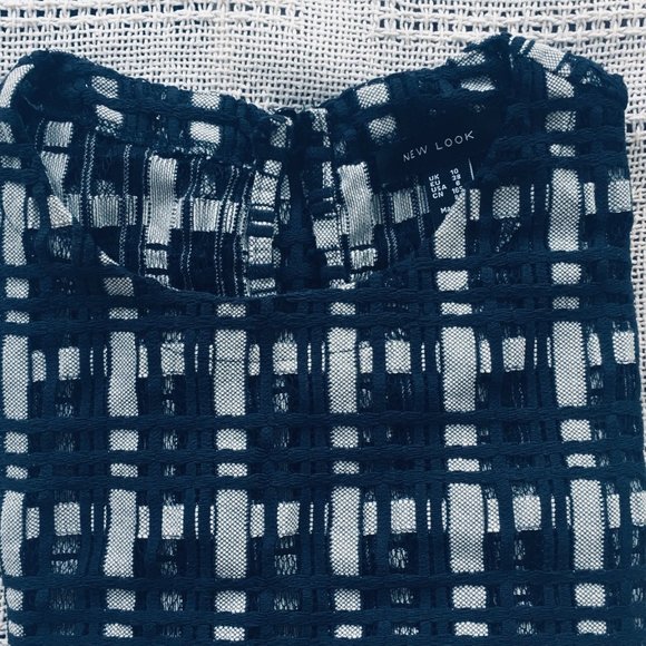 New Look Box Top - Picture 3 of 3